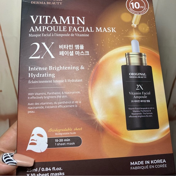 10 INTENSE BRIGHTENING & HYDRATING FACE MASK - Picture 1 of 7